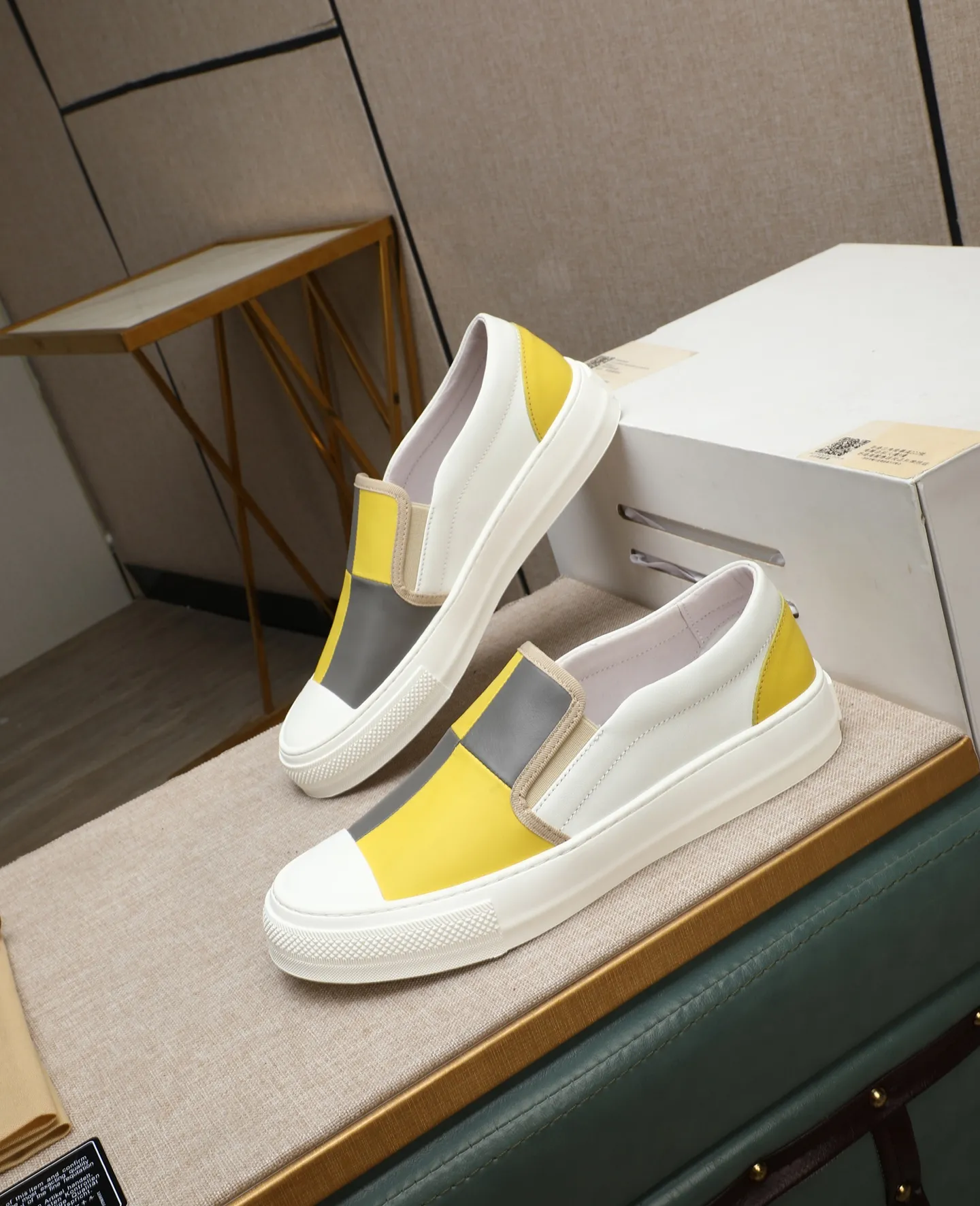 Men's men's shoes 💰440 GUCCI🔍🔍The latest model is on sale at the same time at the counter. Original calfskin imported from Italy, genuine leather lining, (high-end, noble, and classy) with exquisite workmanship. Sole: Original sole provided by the original factory, ⚠Exclusive double-layer movable molded sole super comfortable⚠, real shot 🎬The real thing is better🔍🔍"High quality·Follow the order" Code number 38-44
